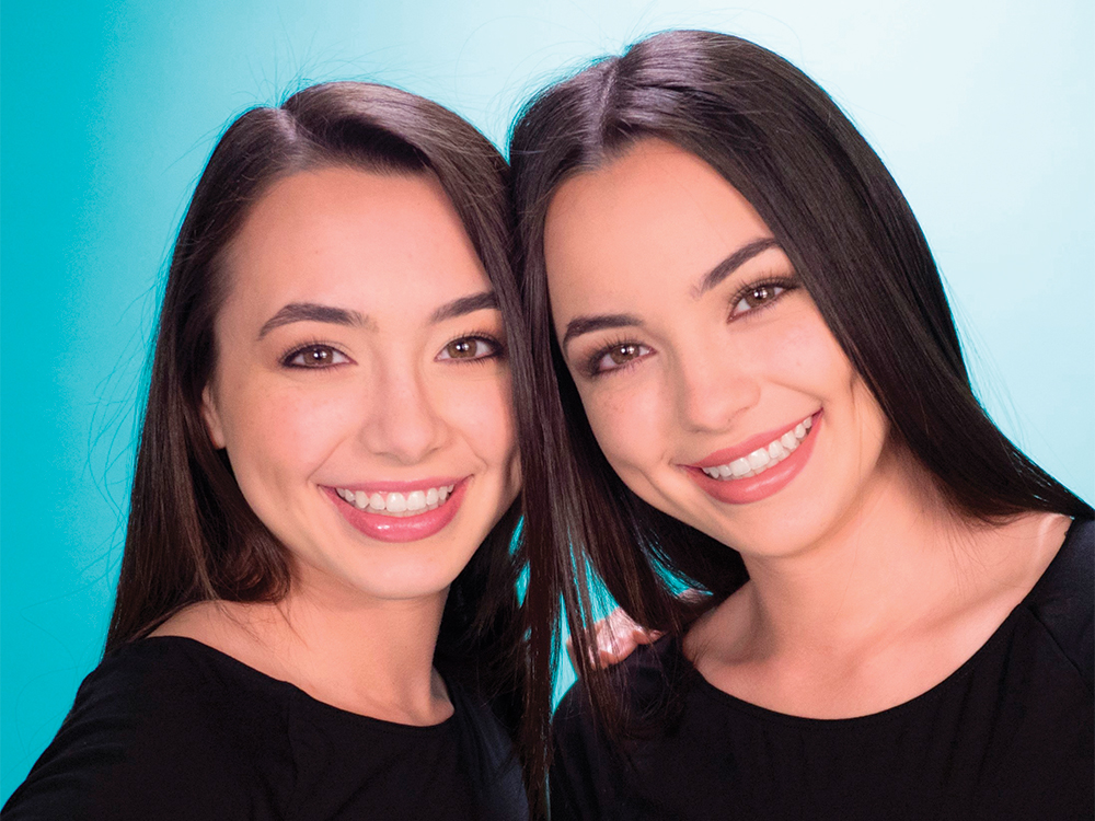 Hong Kong Omsorg Kan beregnes Merrell Twins Quiz - Which Twin Are You? - Scuffed Entertainment