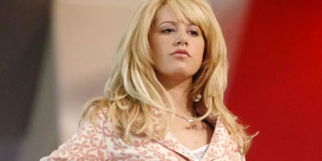 how old was ashley tisdale in high school musical