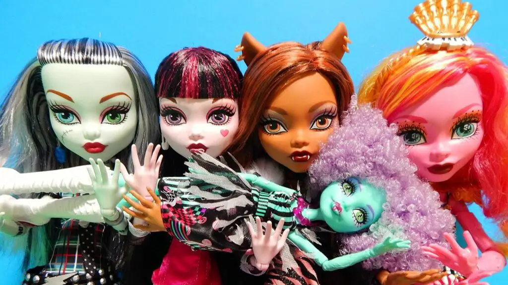 how tall are monster high dolls
