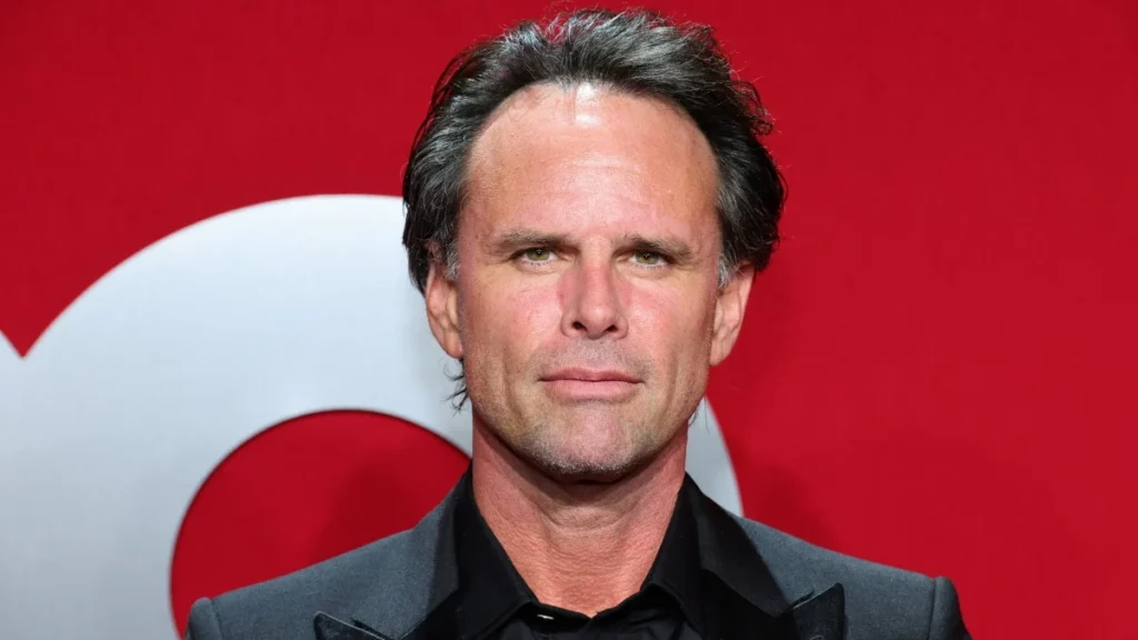 is walton goggins gay