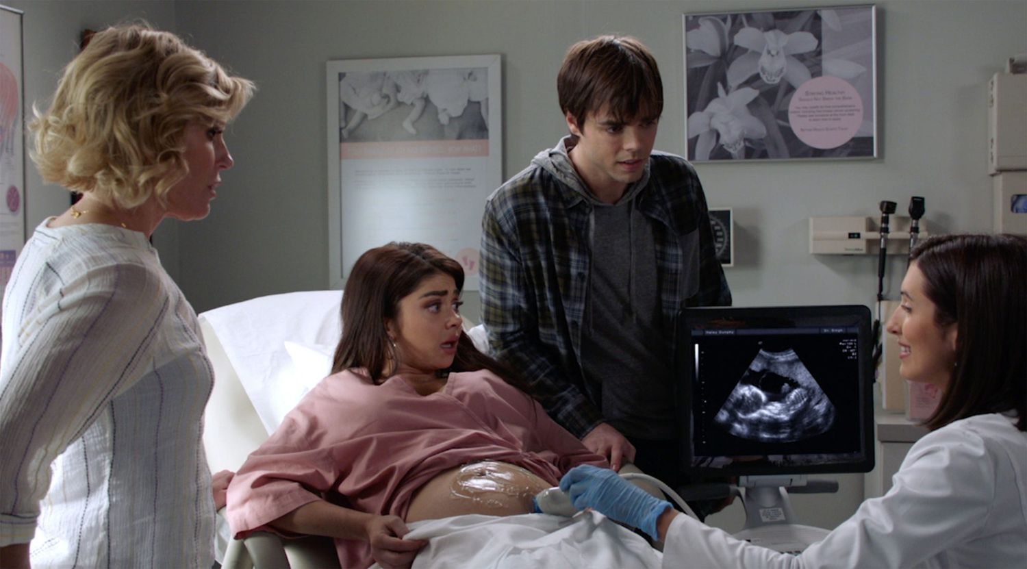 When Does Haley Get Pregnant Modern Family? - Scuffed Entertainment